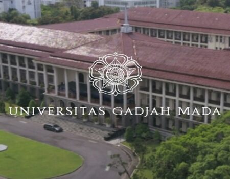 universitas tertua di Indonesia