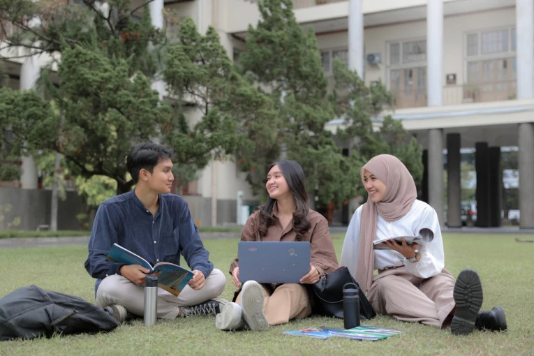 IUP UGM