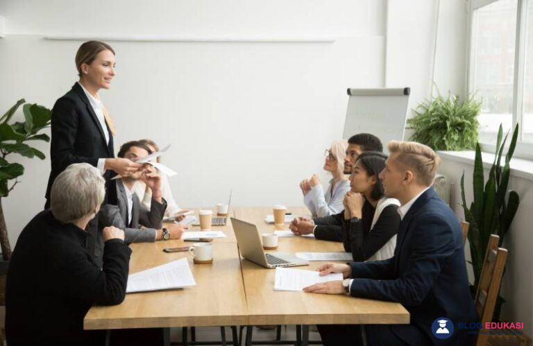 Tugas Admin: Peran, Tanggung Jawab, dan Contoh Lengkap