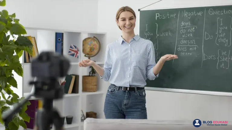 Contoh Kalimat Simple Past Tense dan Penjelasan Lengkap