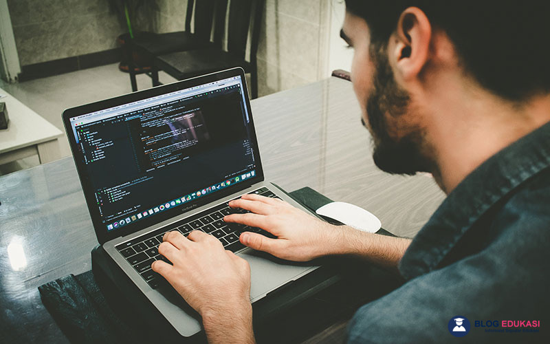 gelar sarjana teknik informatika